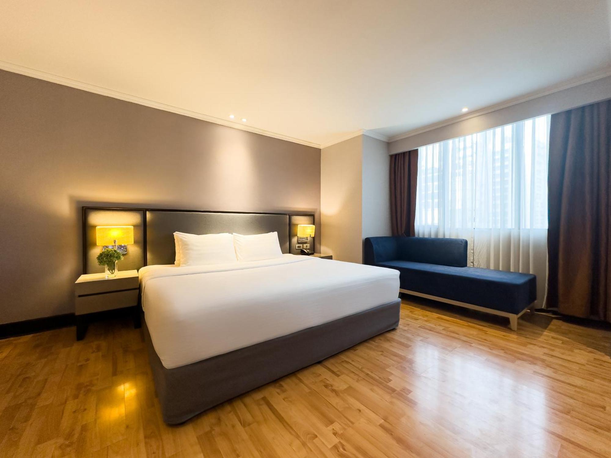 Rembrandt Residences 4*