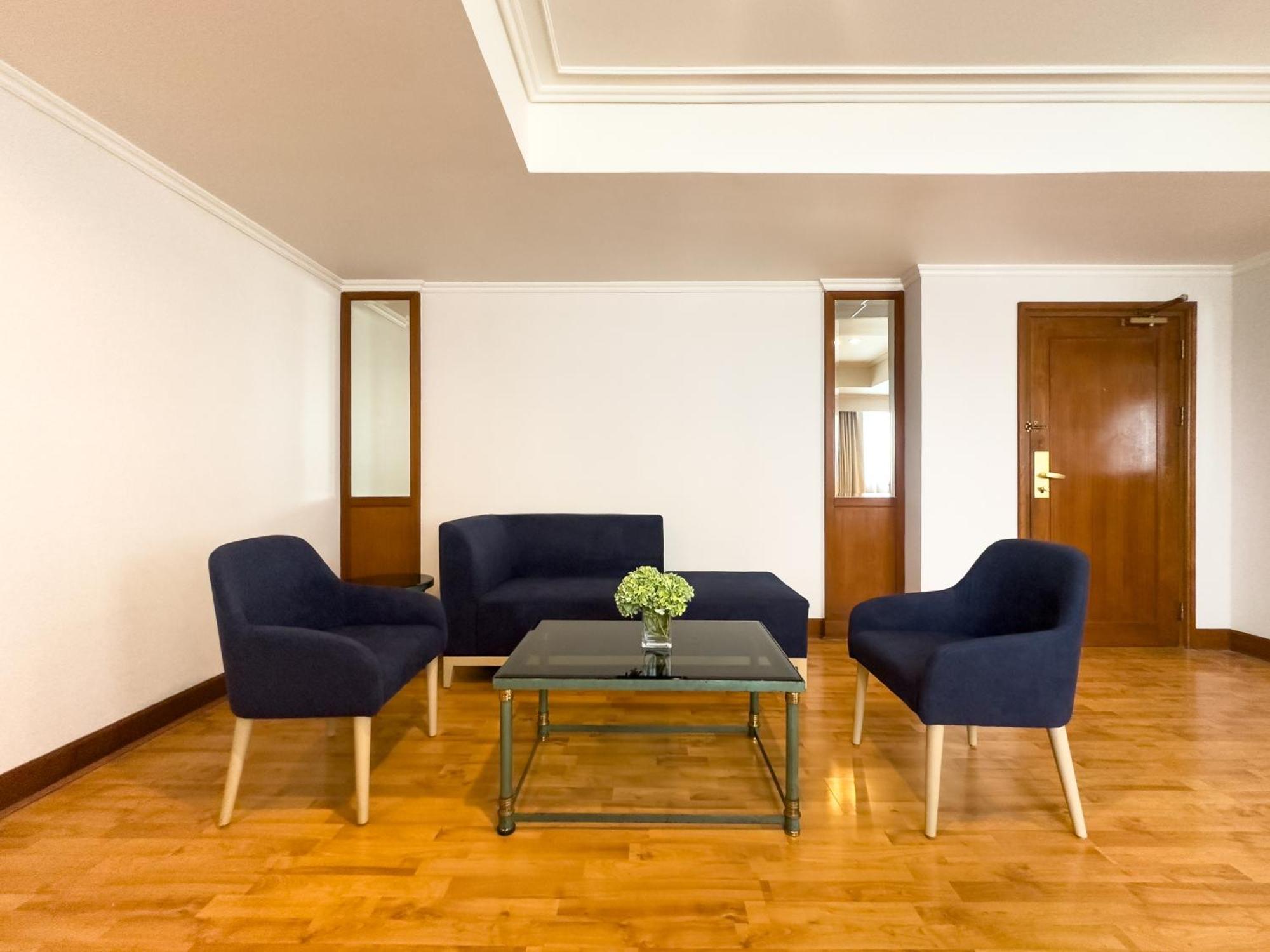 Rembrandt Residences Hotel